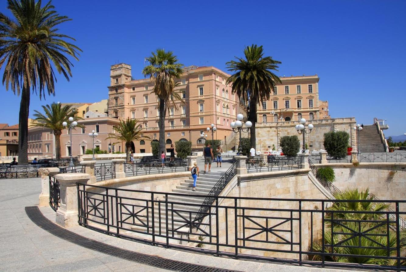 Castello'S Rooms Cagliari Exterior photo